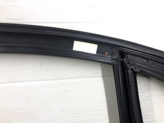 Уплотнитель стекла двери задний правый, Mercedes-Benz S-Class W222 2013-2017