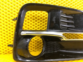 Накладка противотуманной фары передняя правая, ориг. номер S95200210, Subaru Levorg 2014-2017