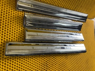Накладка порога хром., ориг. номер A2206805535, Mercedes-Benz S-Class W220 2002-2005