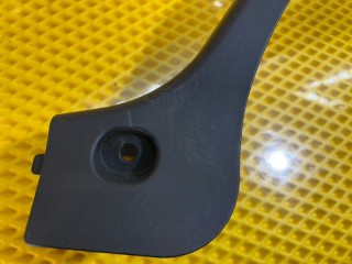 Кожух петли багажника левый, ориг. номер A2048210189, Mercedes-Benz C-Class W204 2007-2011