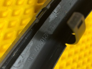Кожух петли багажника, ориг. номер A2048210289, Mercedes-Benz C-Class W204 2007-2011