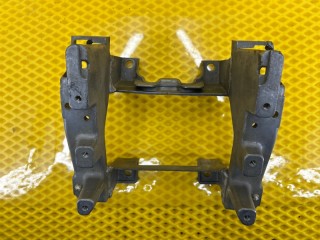 Кронштейн крепления подлокотника, ориг. номер 7L0863345, Volkswagen Touareg 7L6 2002-2007