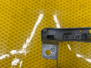 Кронштейн крепления подлокотника, ориг. номер 7L0863345, Volkswagen Touareg 7L6 2002-2007