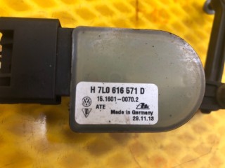 Датчик дорожного просвета задний правый, ориг. номер 7L0616571, Audi Q7 4LB 2009-2015