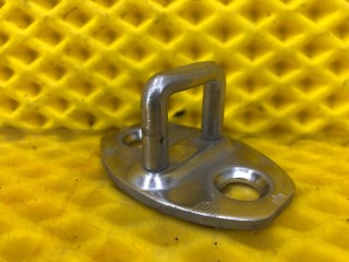 Ответная часть замка двери, петля Porsche Cayenne 957 2007-2010, 3B0837033P