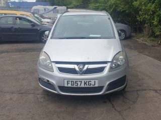 Opel Zafira B 2007г. 1.6 л., Z 16 XE1 - фото №1