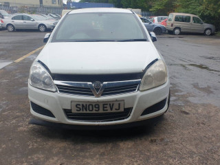 Opel Astra Family/H [рестайлинг] 2009г. 1.7 л., Z 17 DTH - фото №6