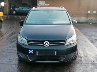Volkswagen Touran 1 поколение [2-й рестайлинг] 2011г. 1.6 л., CAYC - фото №1