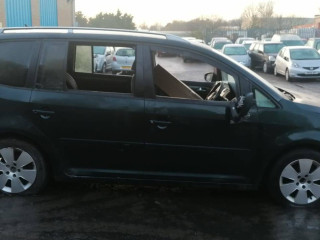 Volkswagen Touran 1 поколение [2-й рестайлинг] 2011г. 1.6 л., CAYC - фото №3