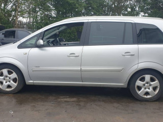 Opel Zafira B 2008г. 1.6 л., Z 16 XE1 - фото №3