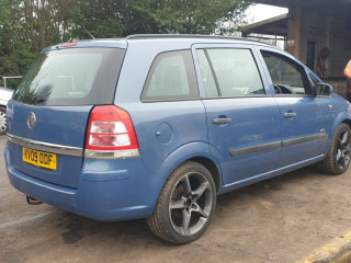 Opel Zafira B [рестайлинг] 2009г. 1.6 л., Z 16 XE1 - фото №4