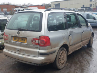 Volkswagen Sharan 1 поколение [2-й рестайлинг] 2008г. 1.9 л., BVK - фото №4