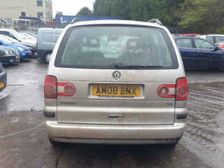 Volkswagen Sharan 1 поколение [2-й рестайлинг] 2008г. 1.9 л., BVK - фото №9