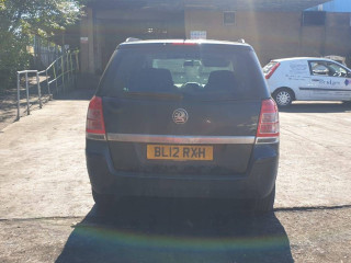 Opel Zafira B [рестайлинг] 2012г. 1.7 л., A 17 DTR - фото №7