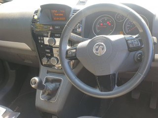 Opel Zafira B [рестайлинг] 2012г. 1.7 л., A 17 DTR - фото №8