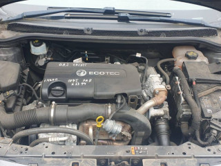 Opel Astra J 2011г. 1.7 л., A 17 DTJ - фото №5