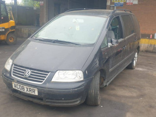 Volkswagen Sharan 1 поколение [2-й рестайлинг] 2008г. 1.9 л., BVK - фото №2