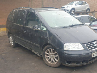Volkswagen Sharan 1 поколение [2-й рестайлинг] 2008г. 1.9 л., BVK - фото №3