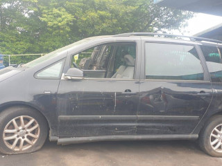 Volkswagen Sharan 1 поколение [2-й рестайлинг] 2008г. 1.9 л., BVK - фото №4