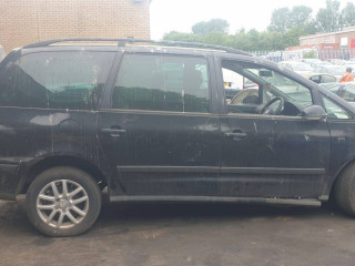 Volkswagen Sharan 1 поколение [2-й рестайлинг] 2008г. 1.9 л., BVK - фото №5