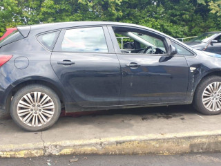 Opel Astra J 2011г. 1.4 л., A 14 XER - фото №5