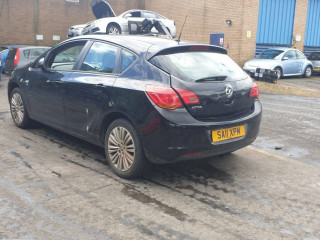 Opel Astra J 2011г. 1.4 л., A 14 XER - фото №6