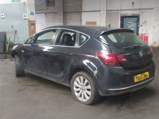 Opel Astra J [рестайлинг] 2015г. 1.6 л., B 16 DTL - фото №6