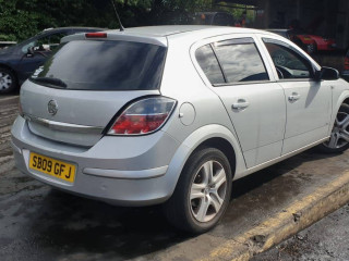 Opel Astra Family/H [рестайлинг] 2009г. 1.4 л., Z 14 XEP - фото №7