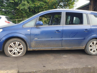 Opel Zafira B [рестайлинг] 2010г. 1.9 л., Z 19 DT - фото №4