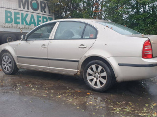 Skoda Superb 1 поколение 2004г. 1.9 л., AVB - фото №6