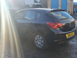 Opel Astra J 2011г. 1.3 л., A 13 DTE - фото №4