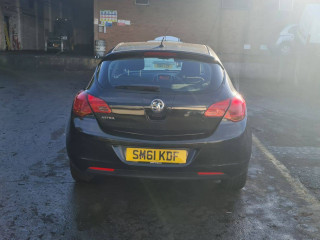 Opel Astra J 2011г. 1.3 л., A 13 DTE - фото №5