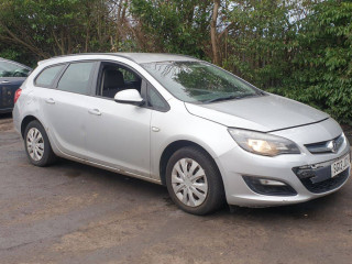 Opel Astra J [рестайлинг] 2013г. 1.7 л., A 17 DTE - фото №3