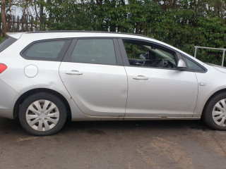 Opel Astra J [рестайлинг] 2013г. 1.7 л., A 17 DTE - фото №5