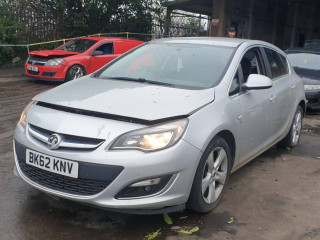 Opel Astra J [рестайлинг] 2012г. 1.6 л., A 16 XER - фото №2