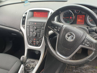 Opel Astra J [рестайлинг] 2012г. 1.6 л., A 16 XER - фото №9