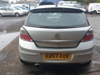 Opel Astra H 2007г. 1.9 л., Z19DTH - фото №8