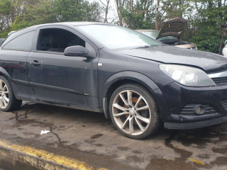 Opel Astra GTC H [рестайлинг] 2008г. 1.9 л., Z19DTH - фото №3