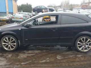 Opel Astra GTC H [рестайлинг] 2008г. 1.9 л., Z19DTH - фото №4