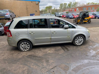 Opel Zafira B [рестайлинг] 2013г. 1.7 л., A 17 DTJ - фото №9