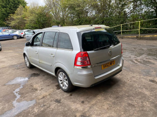 Opel Zafira B [рестайлинг] 2013г. 1.7 л., A 17 DTJ - фото №11