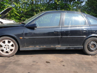 Opel Vectra B [рестайлинг] 1999г. 2.5 л., X 25 XE - фото №7