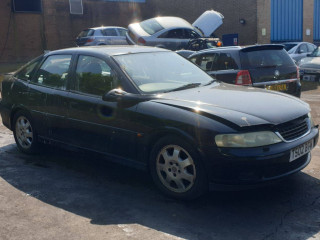 Opel Vectra B [рестайлинг] 1999г. 2.5 л., X 25 XE - фото №9