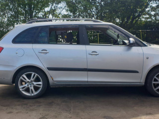Skoda Fabia 2 поколение [рестайлинг] 2011г. 1.6 л., CAYC - фото №8