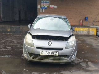 Renault Grand Scenic 3 поколение 2010г. 1.5 л., K9K 832 - фото №1