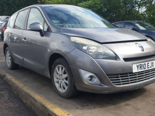 Renault Grand Scenic 3 поколение 2010г. 1.9 л., F9Q 872 - фото №3