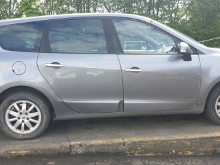 Renault Grand Scenic 3 поколение 2010г. 1.9 л., F9Q 872 - фото №5