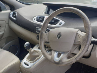 Renault Grand Scenic 3 поколение 2010г. 1.9 л., F9Q 872 - фото №9