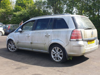 Opel Zafira B 2006г. 1.9 л., Z19DTH - фото №6