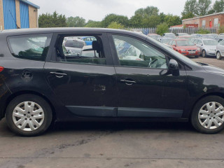 Renault Grand Scenic 3 поколение 2011г. 1.9 л., F9Q 872 - фото №3